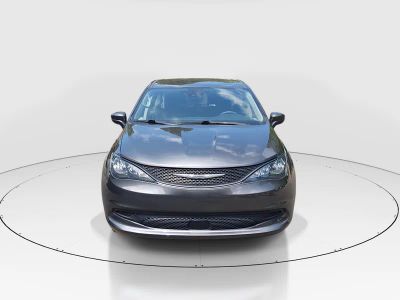2023 Chrysler Voyager - Photo 2