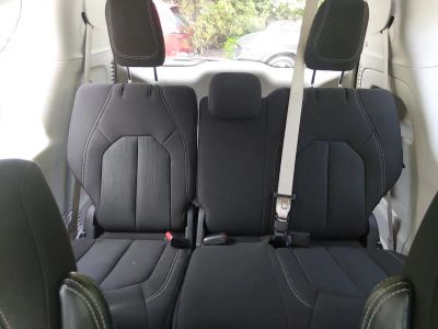 2023 Chrysler Voyager - Photo 17