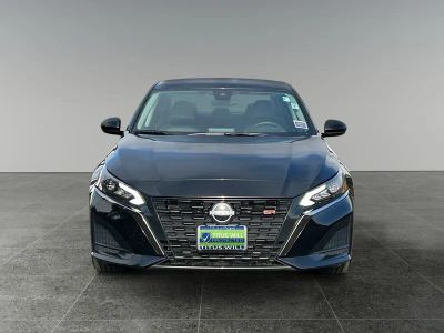 2025 Nissan Altima — side profile view