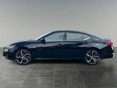 2025 Nissan Altima — detail view