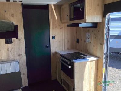2027 Forest River RV Cherokee Grey Wolf — photo 10 view