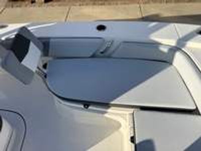 2026 Robalo 246 Cayman - Photo 7