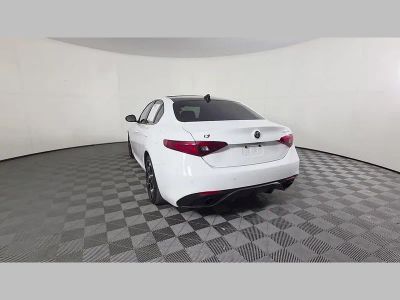 2022 Alfa Romeo Giulia — photo 44 view