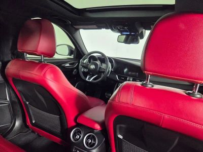 2022 Alfa Romeo Giulia — photo 32 view