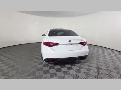 2022 Alfa Romeo Giulia — photo 43 view
