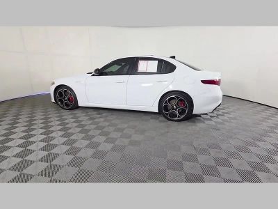 2022 Alfa Romeo Giulia — photo 46 view
