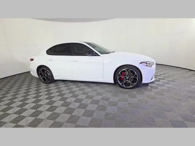 2022 Alfa Romeo Giulia — photo 35 view