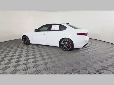 2022 Alfa Romeo Giulia — photo 45 view