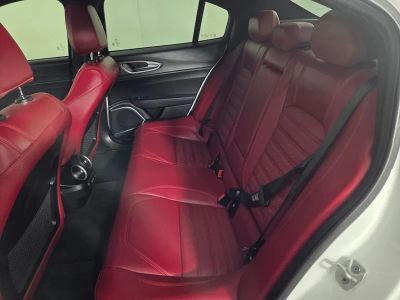 2022 Alfa Romeo Giulia — photo 24 view