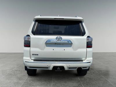 2018 Toyota 4Runner — detail view