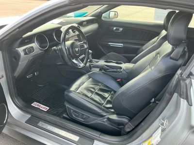 2021 Ford Mustang - Photo 9