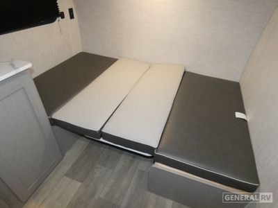 2025 Coachmen Clipper Cadet - Photo 10