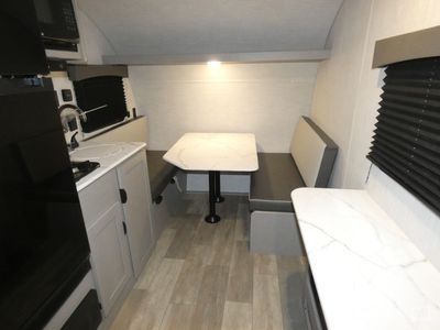 2025 Coachmen Clipper Cadet - Photo 6