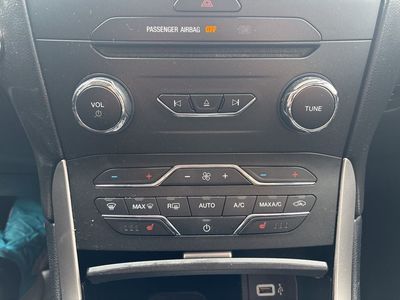 2017 Ford Edge - Photo 5