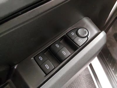 2025 Chevrolet Colorado - Photo 21