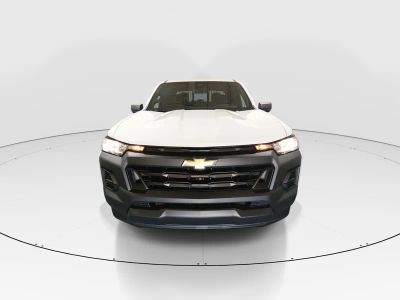 2025 Chevrolet Colorado - Photo 2