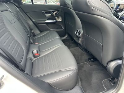 2025 Mercedes-Benz GLC - Photo 33