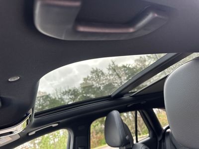 2025 Mercedes-Benz GLC - Photo 12