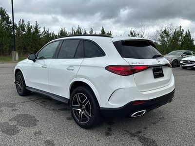 2025 Mercedes-Benz GLC - Photo 9