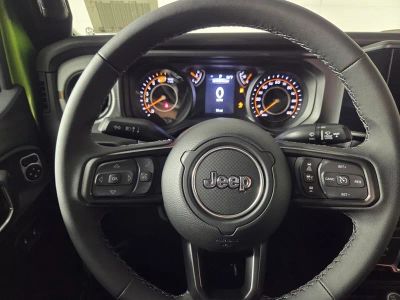 2026 Jeep Wrangler — photo 13 view