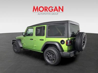 2026 Jeep Wrangler — photo 7 view