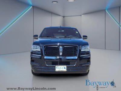 2023 Lincoln Navigator — detail view