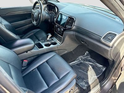 2020 Jeep Grand Cherokee — photo 13 view