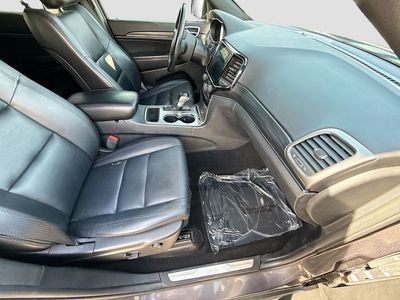 2020 Jeep Grand Cherokee — photo 14 view