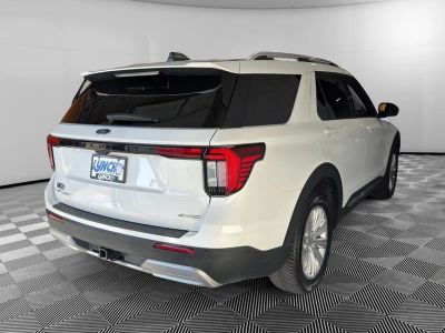 2025 Ford Explorer — detail view
