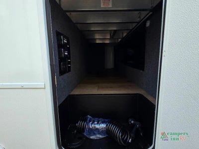 2026 Alliance RV Valor All-Access — photo 7 view