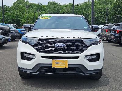 2022 Ford Explorer — side profile view