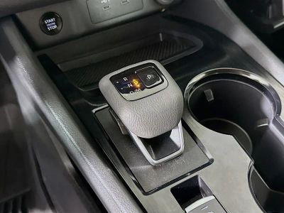 2025 Nissan Rogue — photo 16 view
