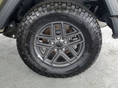 2026 Jeep Wrangler — photo 7 view