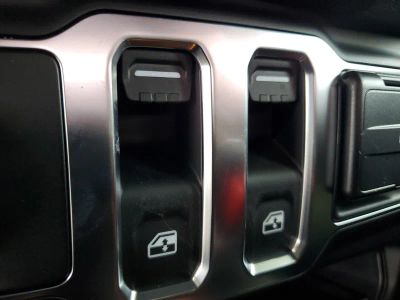 2026 Jeep Wrangler — photo 15 view
