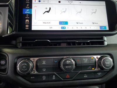 2026 Jeep Wrangler — photo 27 view