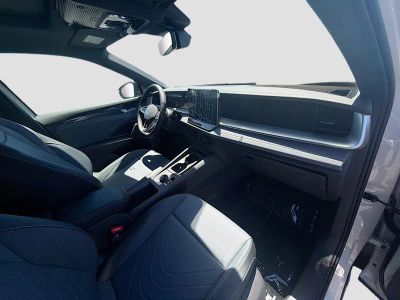 2026 Volkswagen Tiguan — photo 24 view