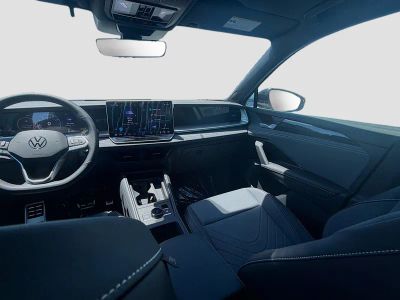 2026 Volkswagen Tiguan — photo 18 view