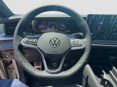 2026 Volkswagen Tiguan — photo 10 view