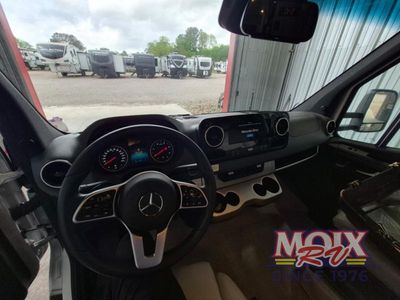 2024 Thor Motor Coach Tiburon Sprinter - Photo 16