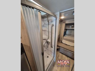 2024 Thor Motor Coach Tiburon Sprinter - Photo 32