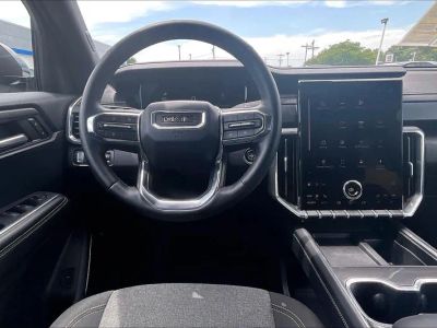2025 GMC Acadia — detail view