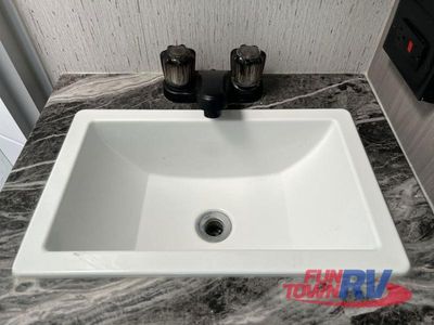 2023 Dutchmen RV Kodiak Cub - Photo 37