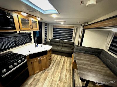 2023 Forest River Cherokee Grey Wolf — photo 9 view