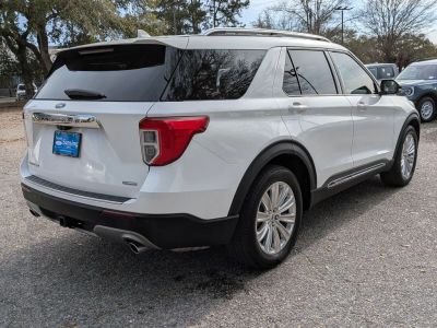 2020 Ford Explorer — detail view