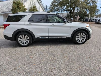 2020 Ford Explorer — engine compartment view