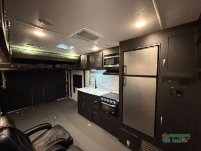 2022 Coachmen RV Adrenaline — photo 9 view