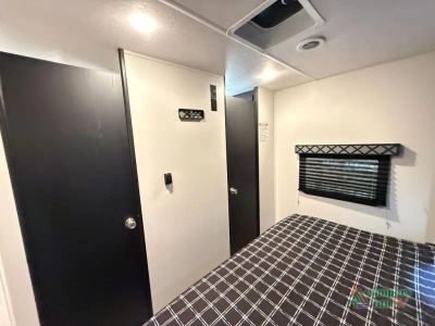 2022 Coachmen RV Adrenaline — photo 43 view