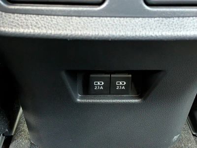 2021 Toyota Venza — photo 16 view