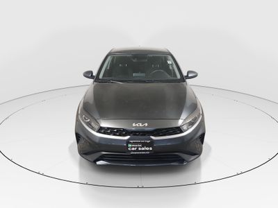2023 Kia Forte - Photo 2