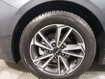 2023 Kia Forte - Photo 10